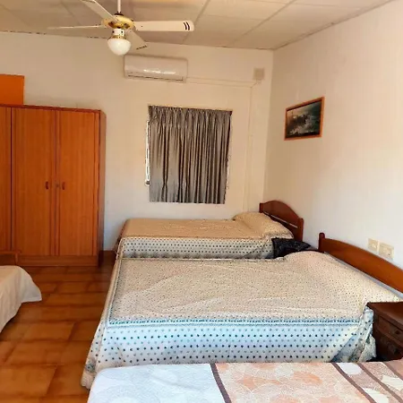Spacious Casa Con 3 9 Personas Y En Primera Linea Del Mar * Oropesa del Mar